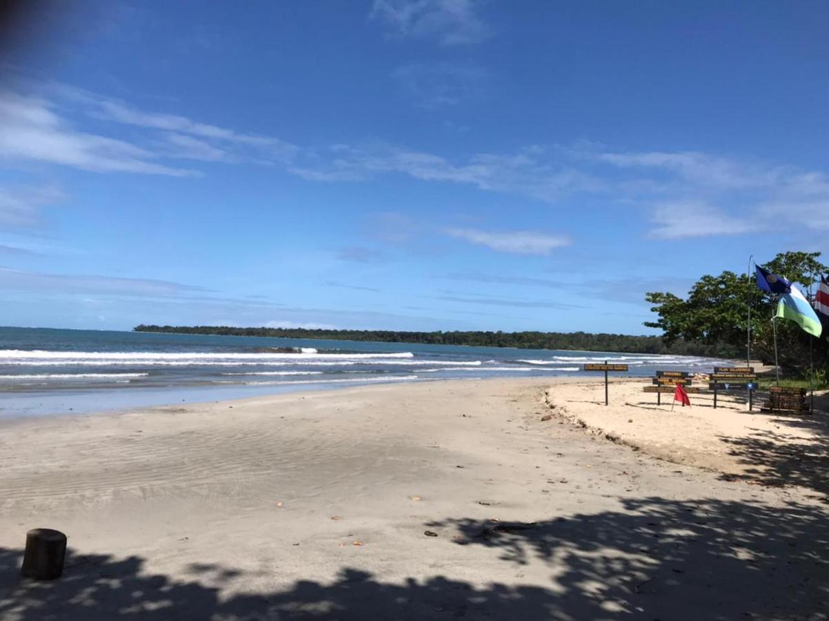 Hotel Cahuita Exterior photo